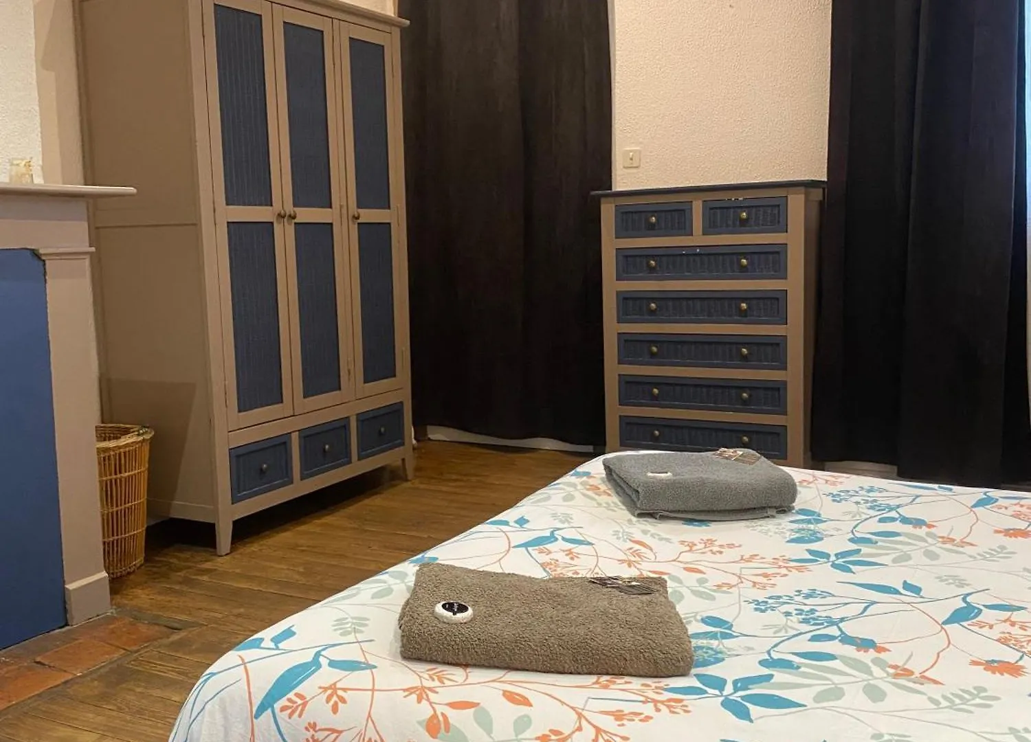 La Pyrénéenne: Spacious Village Retreat with Premium Entertainment Tournay Holiday home